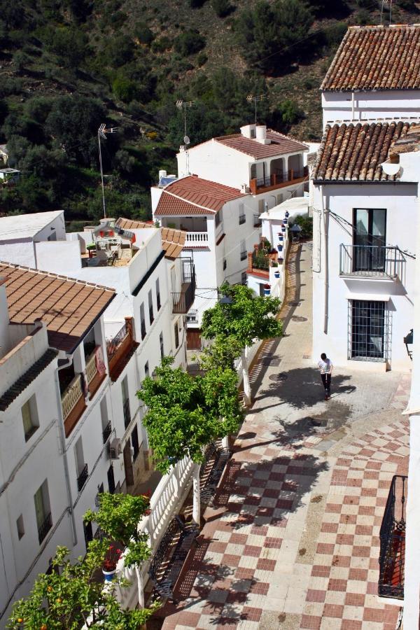 Casa Pepe La Rosa Atico Apartment Tolox Exterior photo
